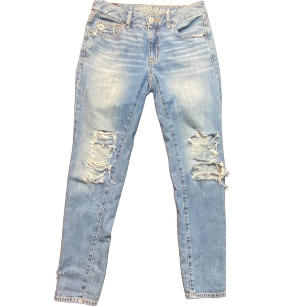AMERICAN EAGLE Boy Jean Ripped & Destroyed Light Wash Jeans